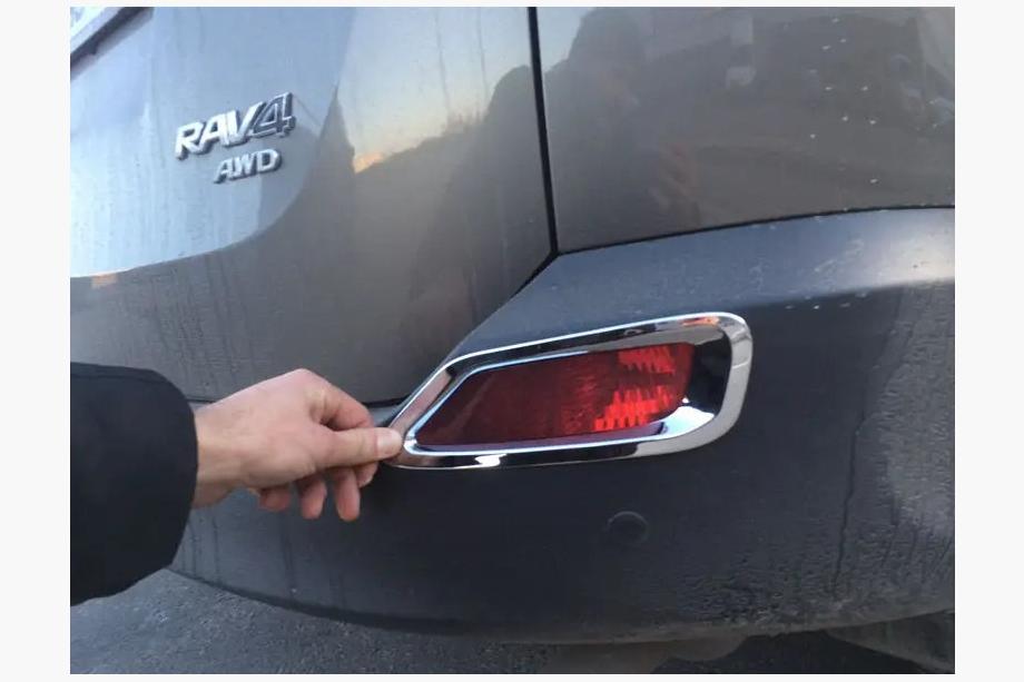 Toyota Rav 4 2013–2018 Hromēti aizmugurējo lukturu uzlikas Libao 2013-2016 (2 gab., plastmasa) Foto 3