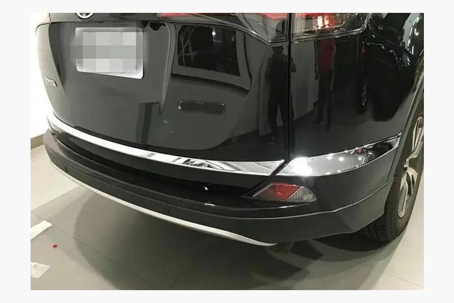 Toyota Rav 4 2013–2018 Nerūsējošā tērauda uzlikas aizmugurējam bamperim un bagāžnieka vākam Libao 2016-2018 (3 gab.) Image