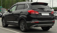 Chery Tiggo 5 2013– Libao uzlika virs numura zīmes (nerūsējošais tērauds) foto 1