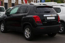 Chevrolet Trax 2012–2023 Hromēta līste virs numura zīmes Libao (ABS) foto 1