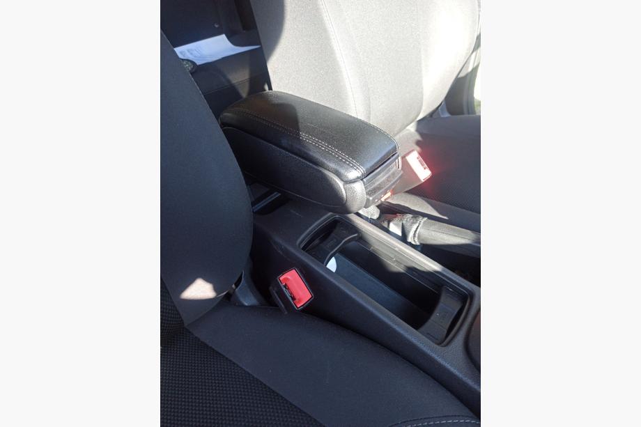 Ford Focus III 2011–2017 Roku balsts 2015+ melns Image