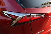 Lexus NX 2014–2021 Hromētas aizmugurējo lukturu uzlikas (2 gab., ABS) foto 2