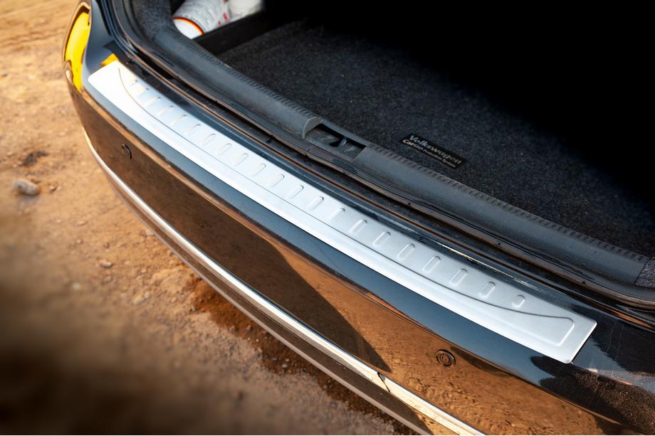 Volkswagen Passat B7 2012–2015 OmsaLine MAT aizmugurējā bufera aizsarguzlika (Sedan, nerūsējošais tērauds) Image