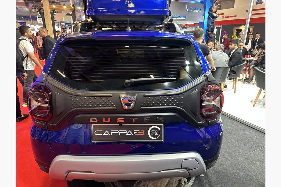 Renault Duster 2018–2024 Plastmasas uzlika bagāžnieka vākam (3 daļas) Foto 5