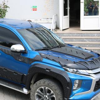 Motora pārsega uzlika (ABS) Mitsubishi L200 2015–2024 foto 2