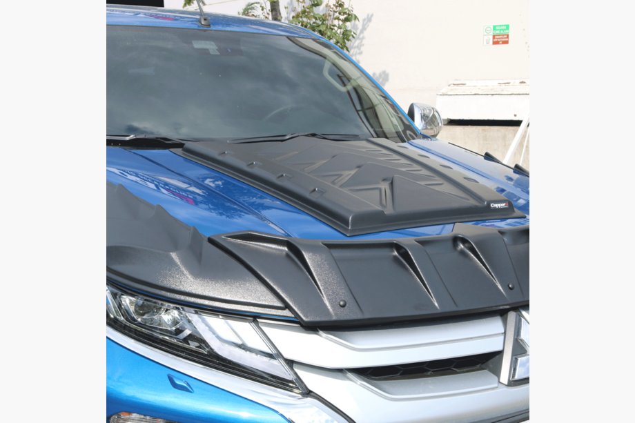 Mitsubishi L200 2015–2024 Motora pārsega uzlika (ABS) Image