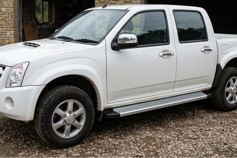 Isuzu D-Max 2002–2011 Maya V2 sānu sliekšņu kāpšļi (2007-2012, 2 gab., alumīnijs) Image
