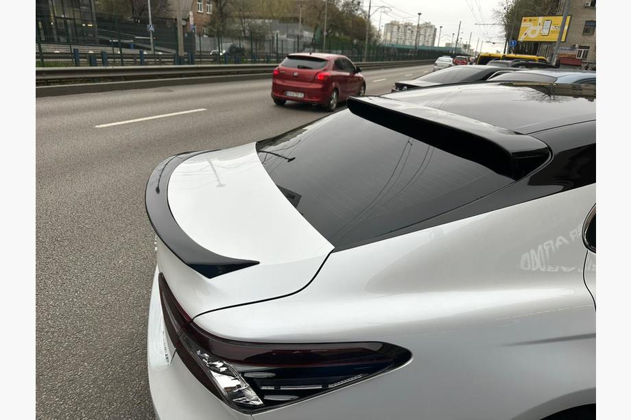 Toyota Camry 2017–2023 Aizmugurējā stikla spoilers (melns) Image