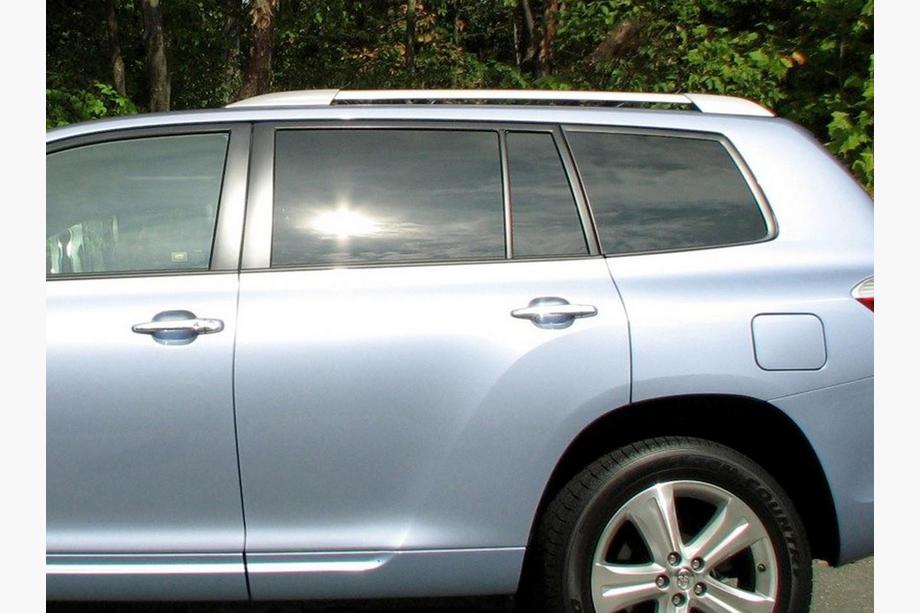 Toyota Highlander 2008–2013 Pelēki OEM jumta reliņi (alumīnijs) Image