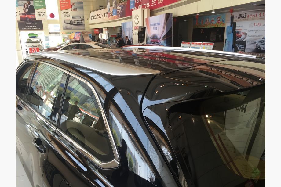 Toyota Highlander 2013–2019 Integrētās jumta reliņi pelēki OEM (ABS plastmasa) Image