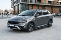 Fiat Tipo Cross 2021– Sānu pakāpieni Bosphorus Black (2 gab., alumīnijs) foto 1