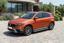 Fiat Tipo Cross 2021– Sānu pakāpieni BlackLine (2 gab., alumīnijs) foto 1