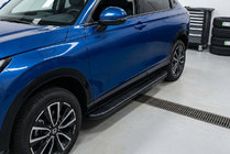 Honda HR-V 2021– Sānu sliekšņi Bosphore Black (2 gab., alumīnijs) foto 1