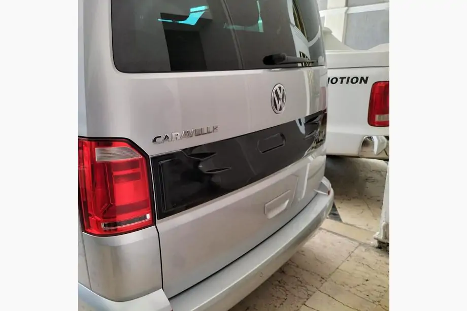 Volkswagen T6 2015–2024 ABS plastmasas bagāžnieka vāka uzlika EuroCap Image