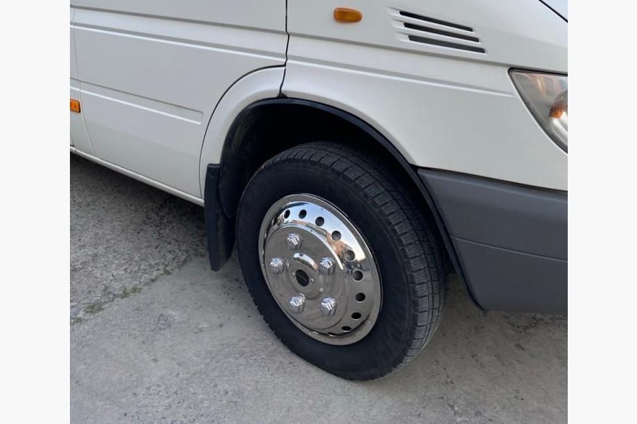 Volkswagen LT 1995–2006 Nerūsējošā tērauda riteņu dekoratīvie vāciņi Exclusive V2 (tandēms) Image