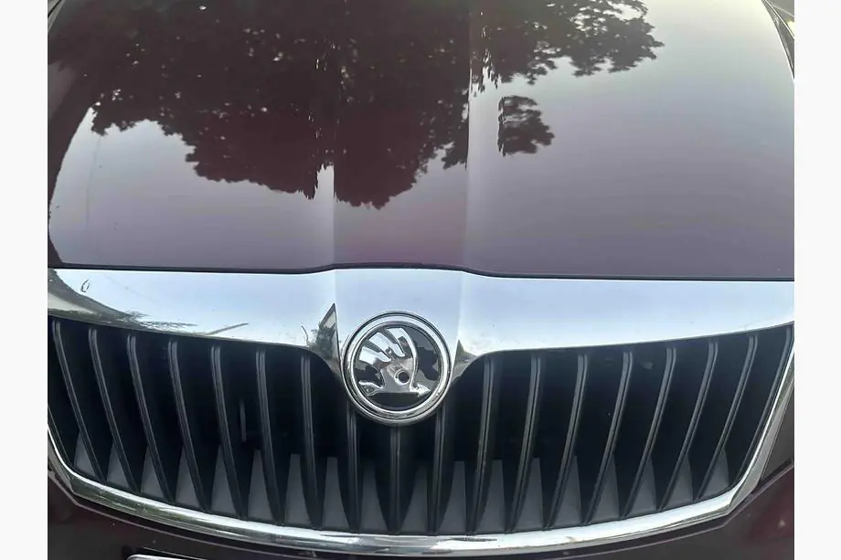 Skoda Emblēma 5J0853621 (89 mm) Foto 1