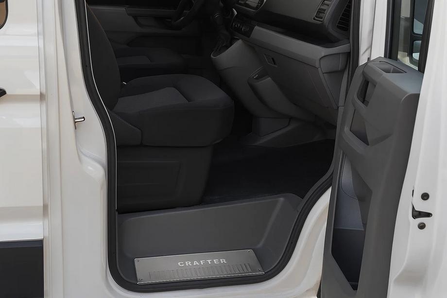 Volkswagen Crafter 2006–2016 Hromētas iekšējās sliekšņu uzlikas (Carmos V2) Image