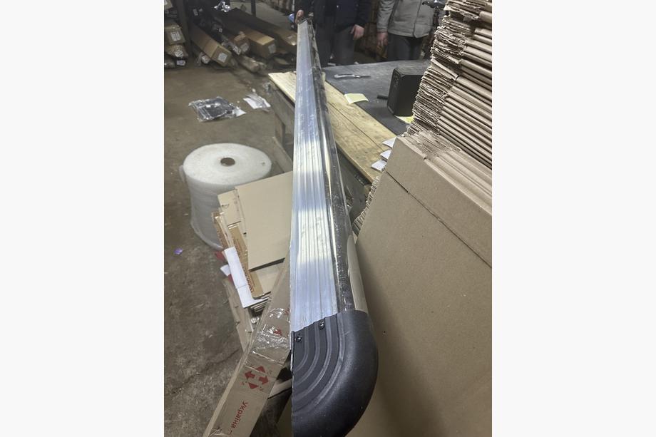 Renault Master 1998–2010 Izpārdošana! Sānu pakāpieni bez stiprinājumiem 353 cm (2 gab.) Foto 2
