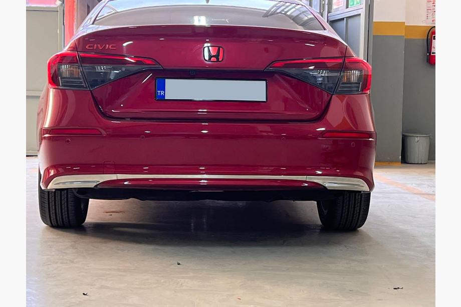Honda Civic Sedans 2021– Aizmugurējā bampera uzlika (Sedans, nerūsējošais tērauds) Image