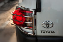 Toyota FJ Cruiser 2006–2022 Aizmugurējo lukturu aizsargi no nerūsējošā tērauda (2 gab.) foto 3