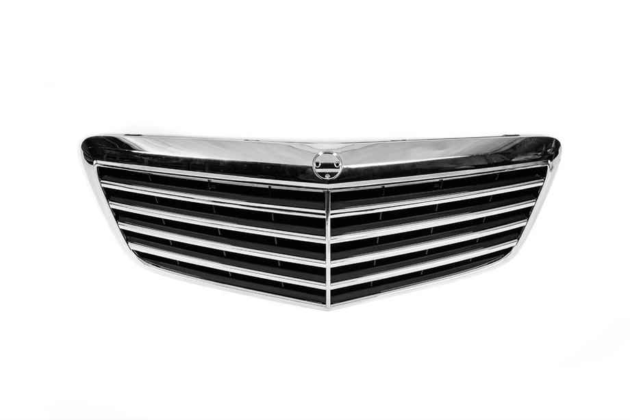 Mercedes E-class W211 2002–2009 Priekšējā radiatora reste (AMG) Foto 1