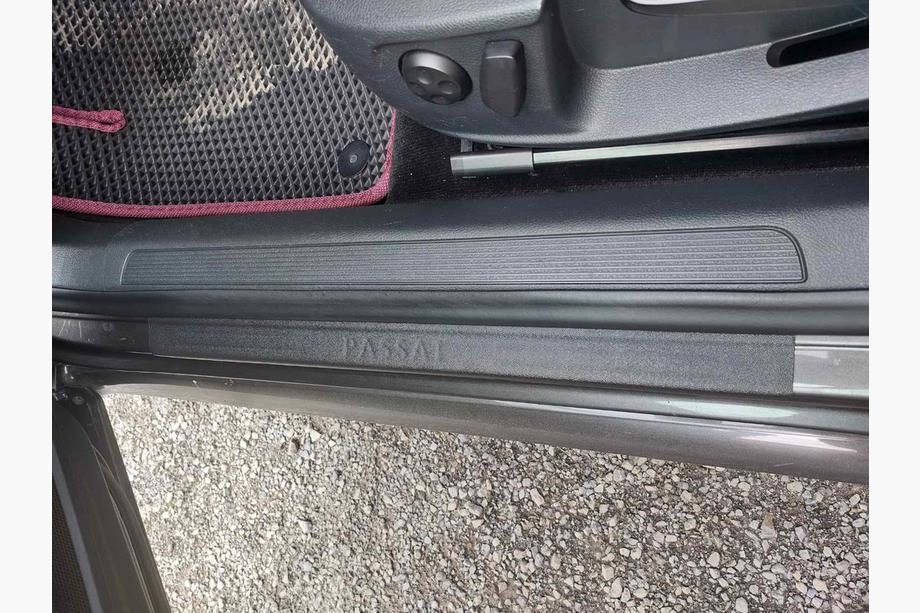Volkswagen Passat B8 2015–2023 DDU sliekšņu uzlikas (komplekts 4 gab., plastmasa) Image
