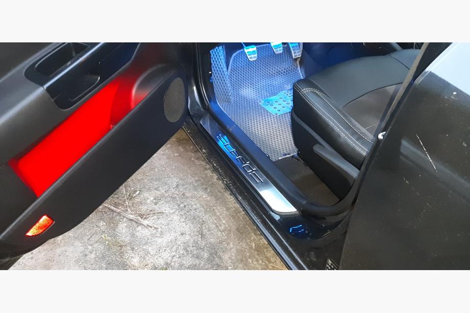 Kia Ceed 2007–2012 Sliekšņu uzlikas OmsaLine (4 gab., nerūsējošais tērauds) Image